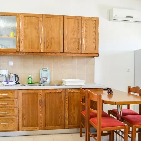 Appartement Petra-mare 6 *
